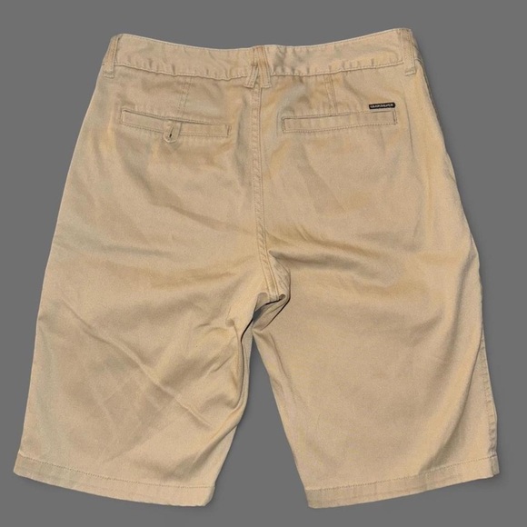 Quiksilver Men's Beige Flat Front Shorts - Picture 2 of 3